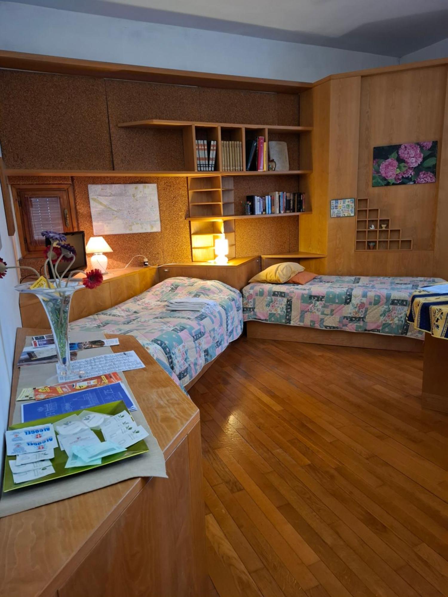 B&B Due Abeti Φλωρεντία Εξωτερικό φωτογραφία